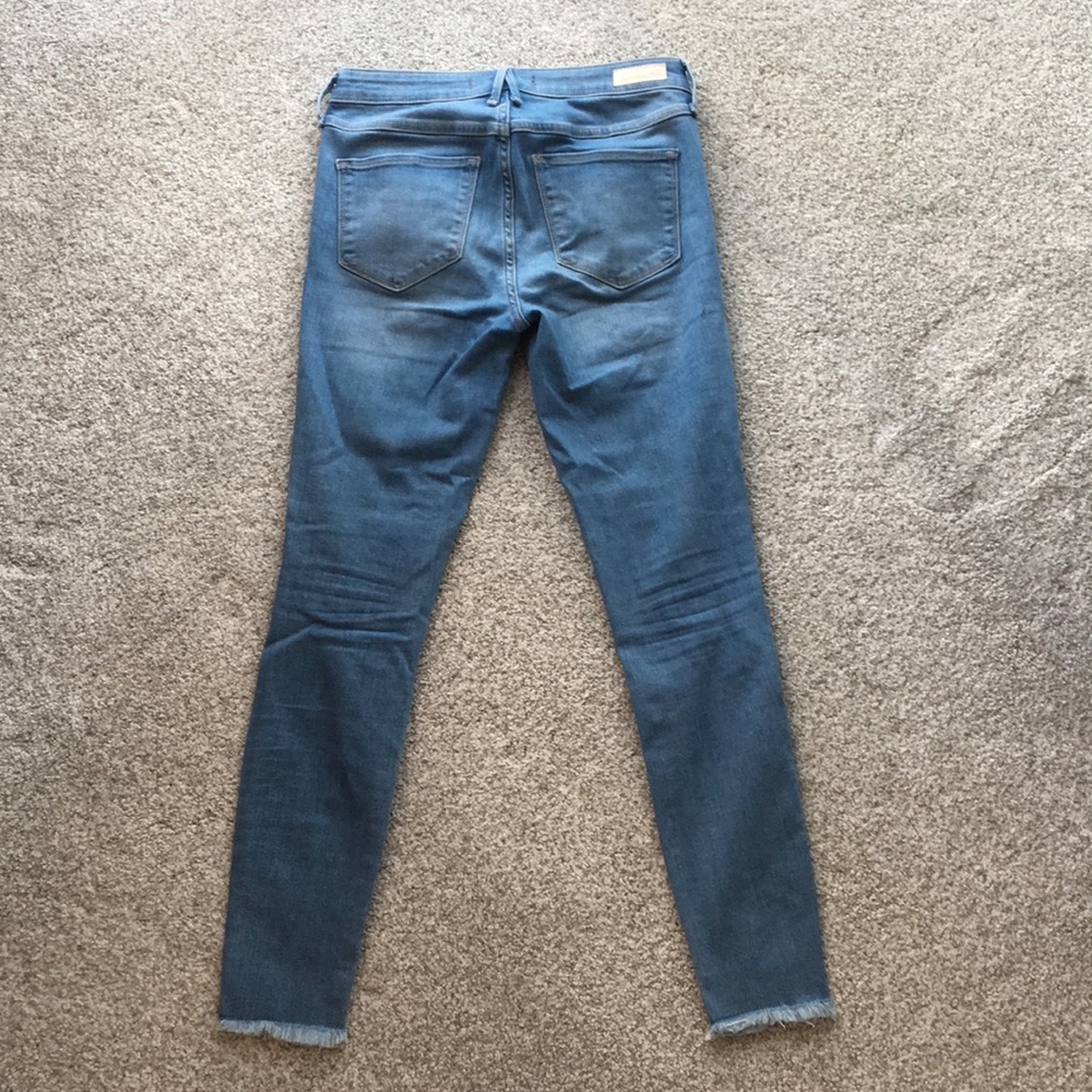 Abercrombie & Fitch Hi Rise Distressed Jegging - Picture 2 of 6